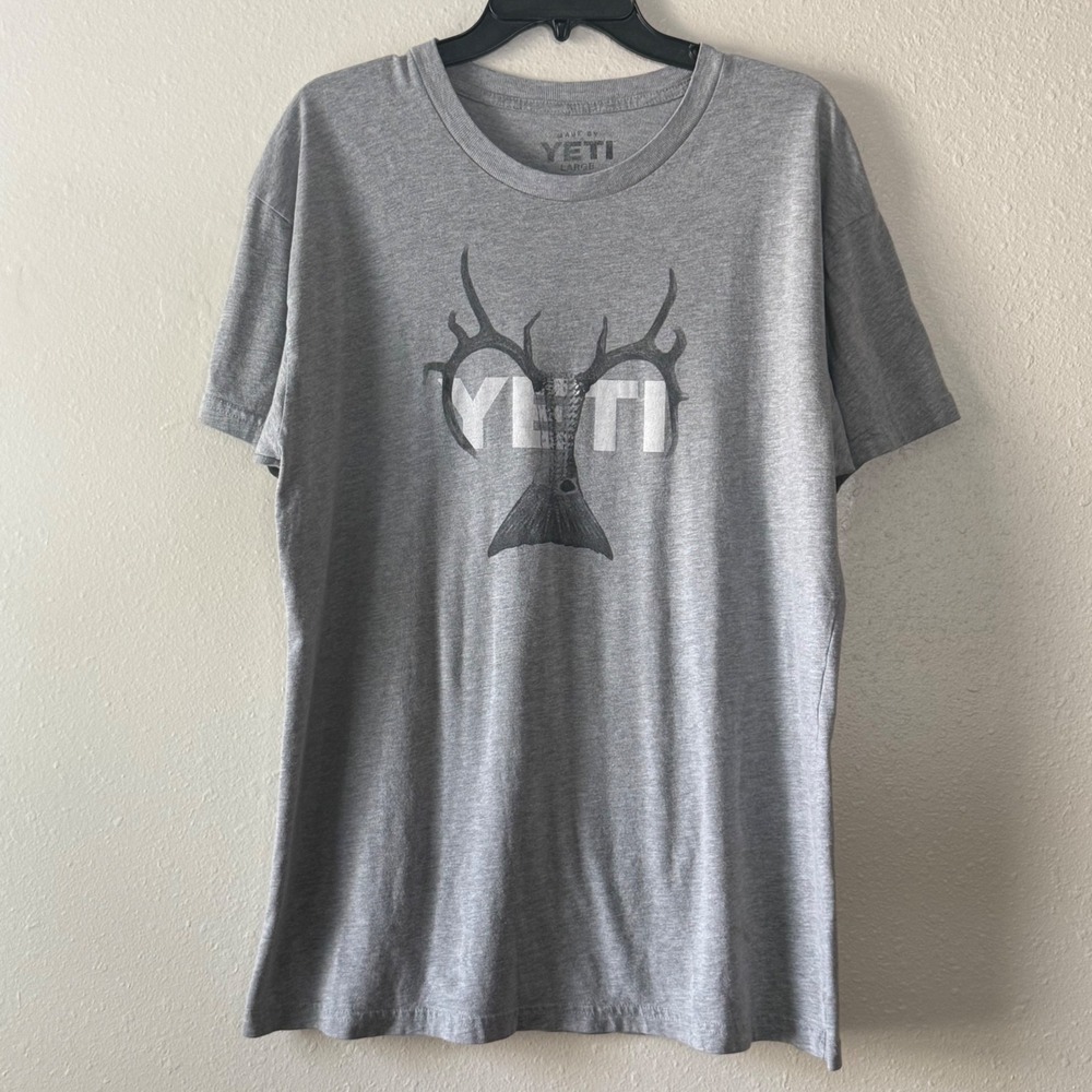 YETI Mens Antler Fish Logo Graphic T-Shirt Gray Heather Large Short Sleeve
